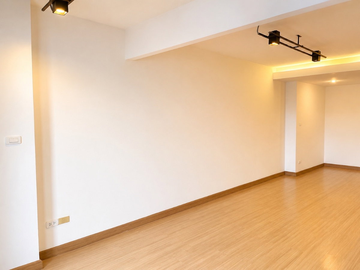 picture Rare 52 SQ.M. Unit | Convertible to 2 Bedrooms | High Floor | Open City View | Owner Direct - 1/10