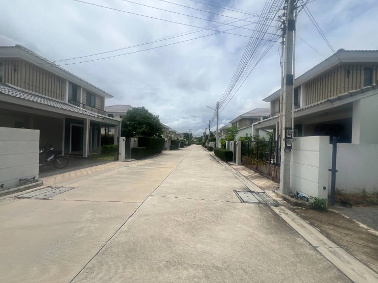 รูป บ้านให้เช่า บ้านเดี่ยว 2 ชั้น หลังมุม 65 ตร.วา พร้อมอยู่  หมู่บ้านไลฟ์ อิน เดอะ การ์เด้น บ้านฉาง ระยอง
 - รูปที่ 5/20