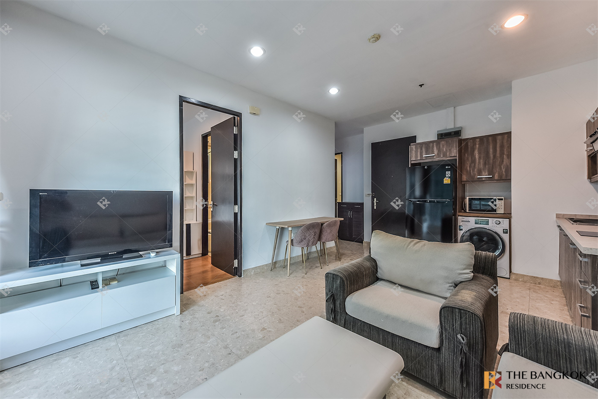 picture Baan Klang Krung Siam Pathumwan near Airport Rail Link Phaya Thai Station Move-in Ready, Just Bring Your Stuff - 4/10