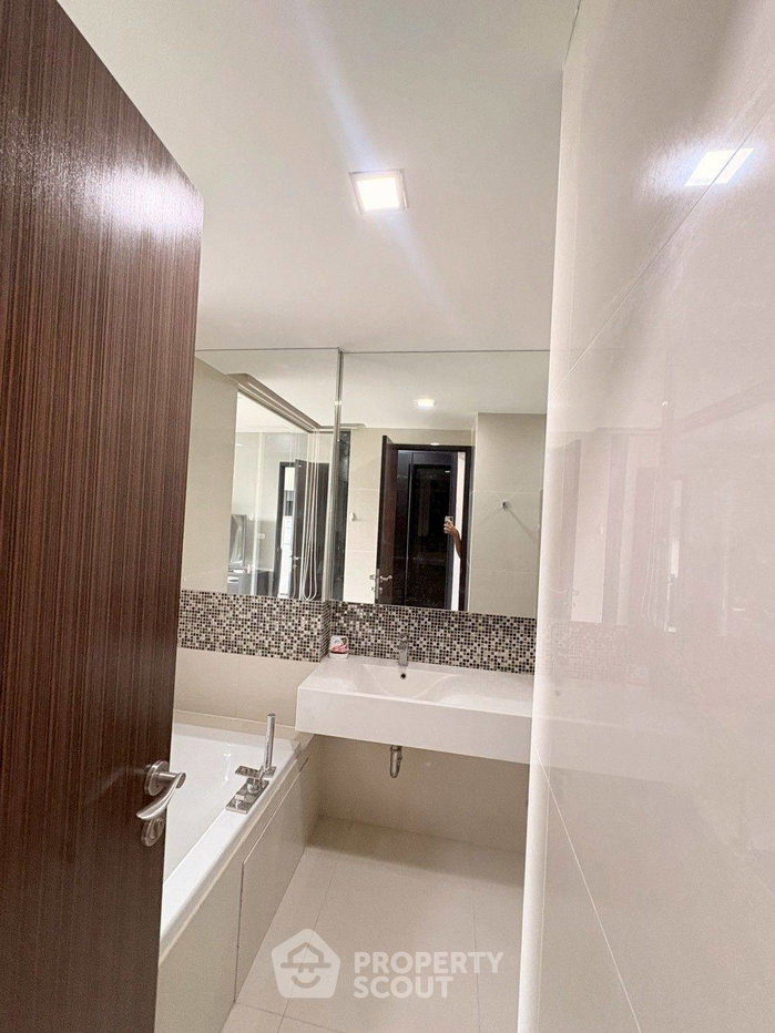 picture 1-BR 45 Sqm Condo At Rhythm Sukhumvit 44/1, 70m to BTS Phra Khanong (ID 591293) - 24/29