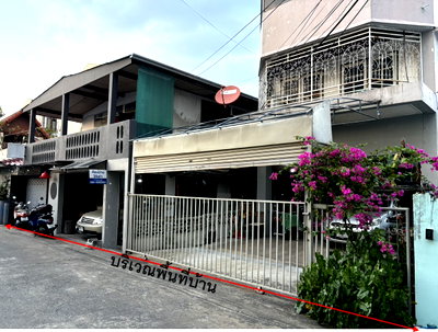 อาคารพาณิชย์ วิทยาลัยเสนาธิการทหาร : ขายตึก 5 ชั้น ที่ดินรวมทั้งหมด  100 ตร.วา ซ.เสือใหญ่อุทิศ (รัขดา36แยก3)