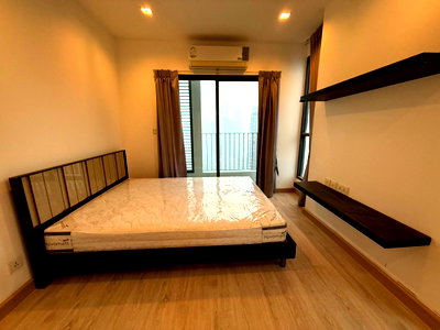 Condos for sale : For Sale: Ideo Mobi Rama9, 2-bedroom unit with well-designed layout, spacious and airy, @6.98 MB