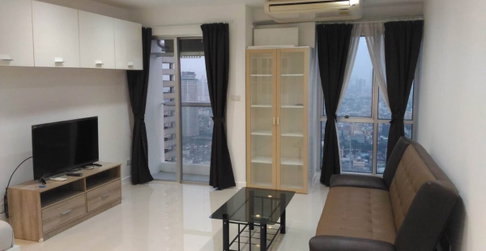 Silom                               Suite 