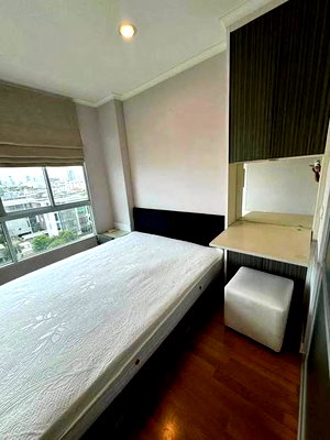 Condos for sale : 🔥 Condo for Sale at Lumpini Place Ratchayothin — Direct access to BTS Ratchayothin, fully furnished and ready to move in 