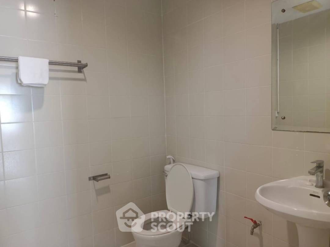 picture 3-BR 156 Sqm Condo At The Waterford Park Sukhumvit 53, BTS Thong Lor (ID 985418) - 17/18