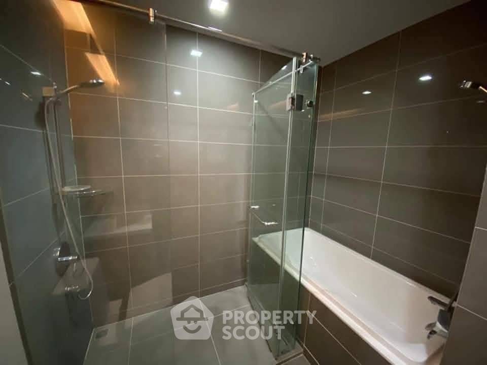 picture Pet-Friendly 2-BR Condo At M Thonglor 10, 18th-Floor Near BTS Thong Lor (ID 2993758) - 8/13