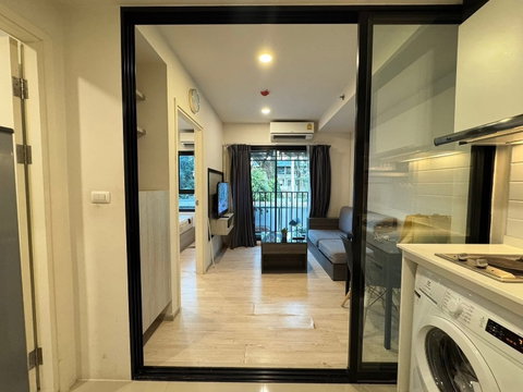 Rent Escent Ville Condo near Central Festival
28 sq m, 10,000 THB/month, ready to move in.
