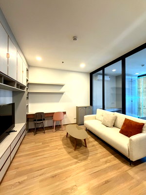 Condos for rent : For Rent : XT Phayathai near BTS Phayathai. 40.57 sq m unit on the 24th floor. Rent: 21,000 THB.  Line @802dkhwu for a quick response 