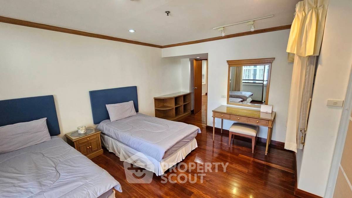 รูป คอนโด 2 ห้องนอน ชั้นสูง 136 ตร.ม. บ้านสวนเพชร ใกล้ BTS พร้อมพงษ์ 200 ม. (ID 1177613) - รูปที่ 17/28