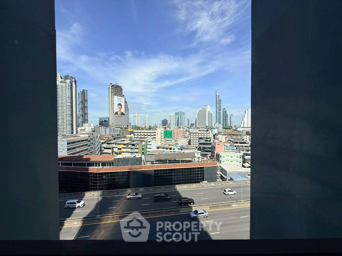 picture Well-Priced 1-BR 50 Sqm Condo At Noble Revo Silom, 200m to BTS Surasak (ID 2092843) - 8/17