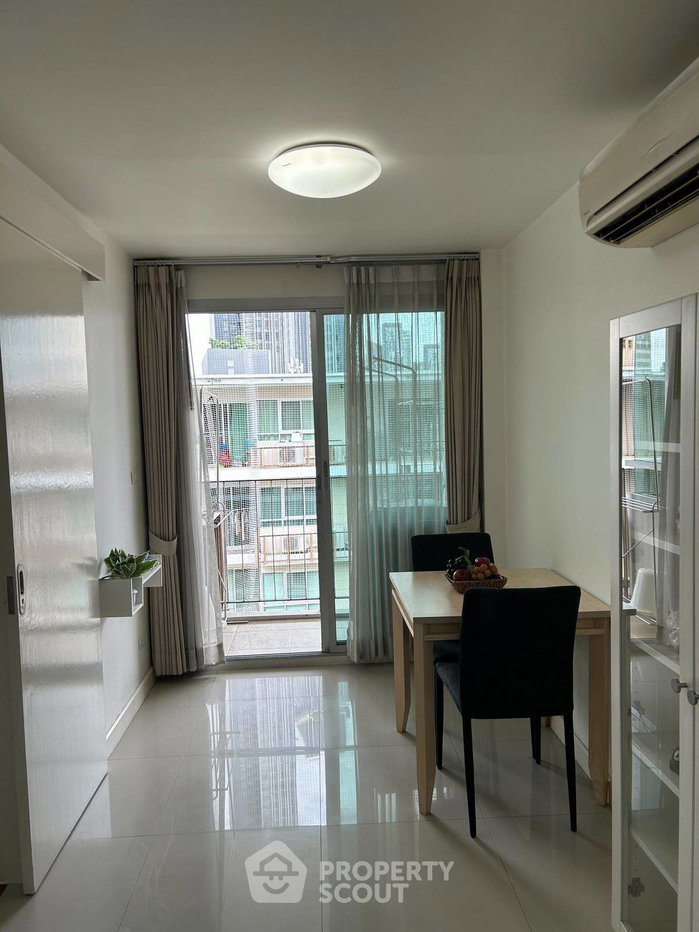 picture 1-BR Condo At The Clover Thonglor Residence, 45 Sqm Near BTS Thong Lo (ID 2197395) - 3/11