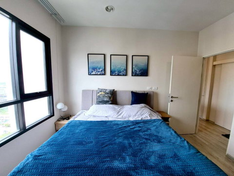 18,000 baht/month 2/1 bed Niche Mono Mega Space Bangna