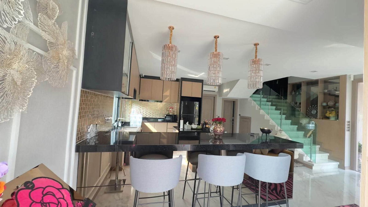 picture Luxury 2-Storey Modern Pool Villa Pattaya with premium decoration - Huay Yai zone - 26/48