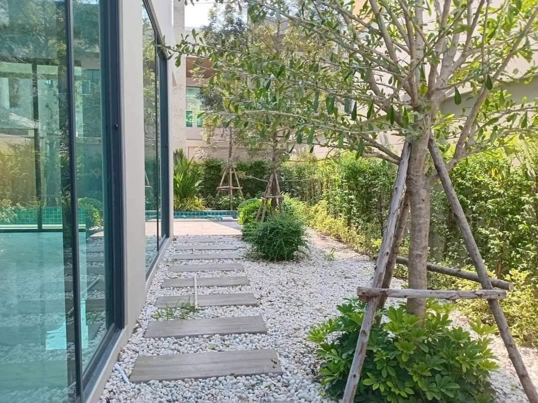 picture Luxury 4 Bed Pool Villa Pattaya - Prime Location close to Motorway - 24/26