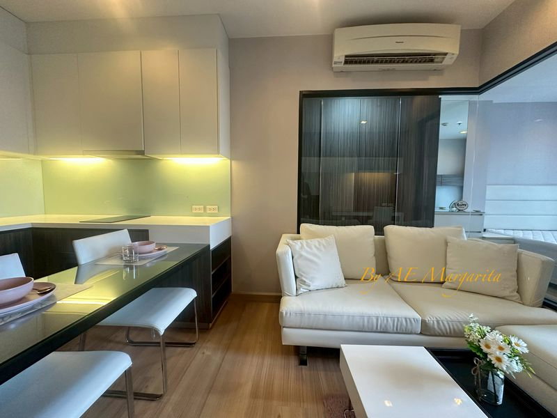 picture Urbano Absolute | 1 Bedroom for rent Nice View and Good furnished High Floor - 3/11