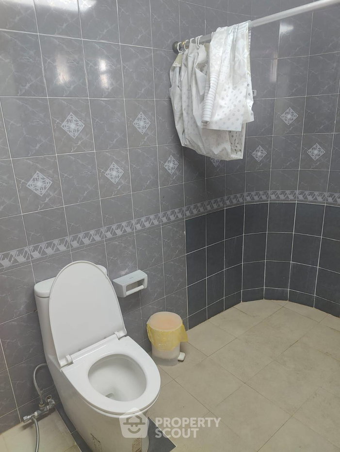 picture 3-BR 188 Sqm High-Floor At Empire House Condo,  BTS Ekkamai (ID 513656) - 15/15