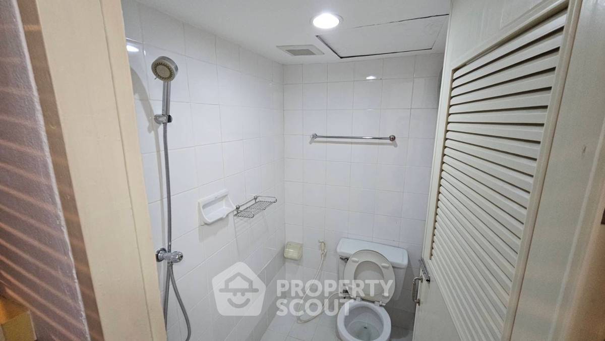 รูป คอนโด 2 ห้องนอน ชั้นสูง 136 ตร.ม. บ้านสวนเพชร ใกล้ BTS พร้อมพงษ์ 200 ม. (ID 1177613) - รูปที่ 27/28
