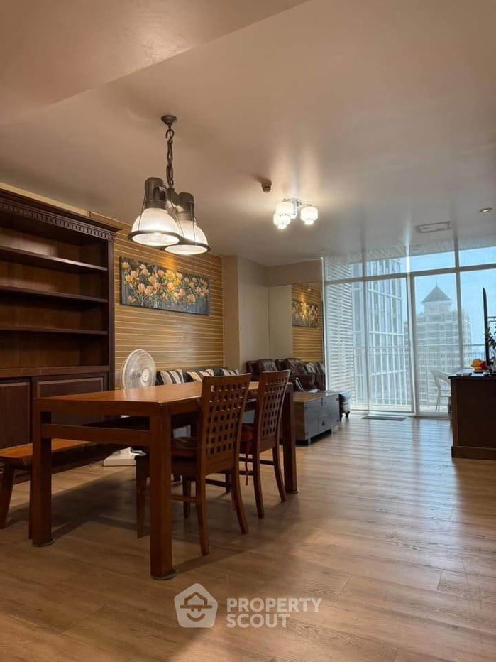 รูป คอนโด 1 ห้องนอน ให้เช่า Urbana Sathorn ใกล้ BTS ศาลาแดง 📍 (ID 1974383) - รูปที่ 3/6