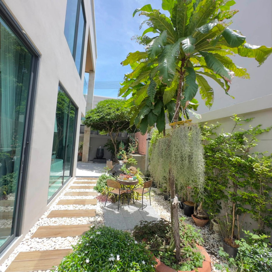 picture Luxury 2-Storey Modern Pool Villa Pattaya with premium decoration - Huay Yai zone - 38/48