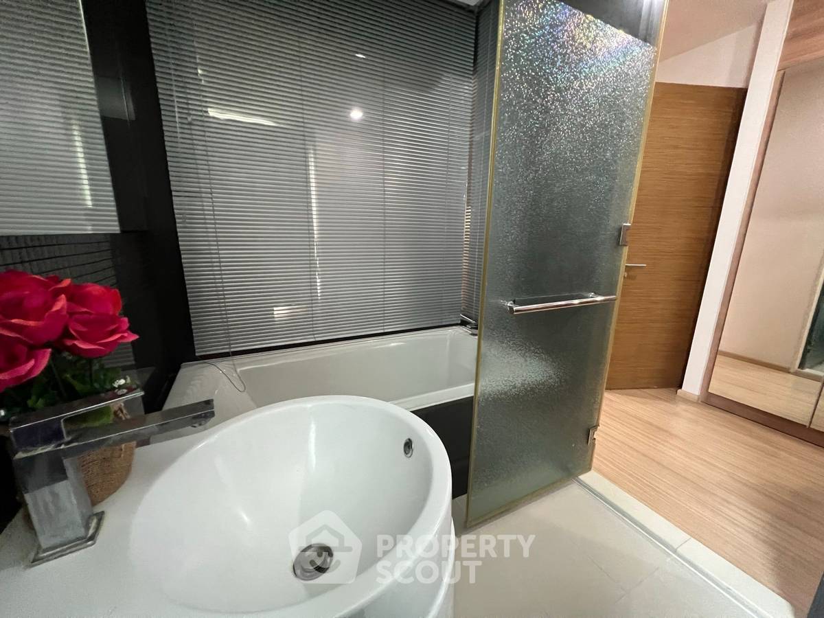 รูป คุ้มราคา 2 ห้องนอน 65 ตร.ม. ชั้น 32 Rhythm Sukhumvit 50 ใกล้ BTS อ่อนนุช 200 ม. (ID 721865) - รูปที่ 9/9