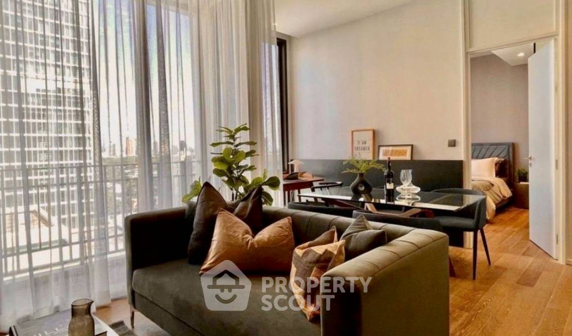 picture 1-BR 58 Sqm Condo At Muniq Langsuan, 10th Floor Near BTS Ratchadamri (ID 3054382) - 1/4