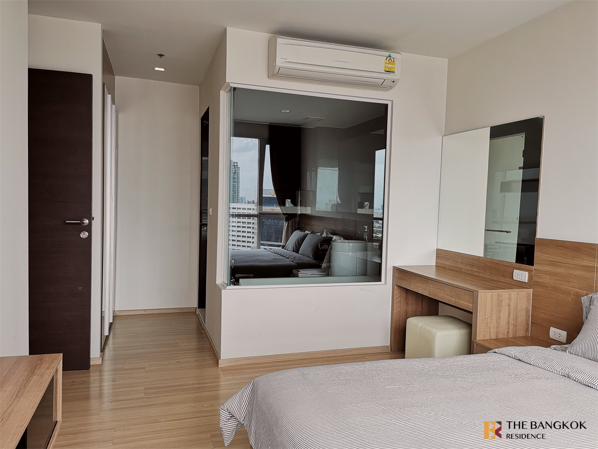 picture RHYTHM Sathorn near BTS Saphan Taksin Convenient Travel, Great Value per Square Meter - 3/10
