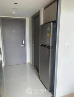 รูปภาพ High-Floor 1-BR 34 Sqm At Ideo Sathorn-Wongwian Yai, 200m to BTS Wongwian Yai (ID 1930333)