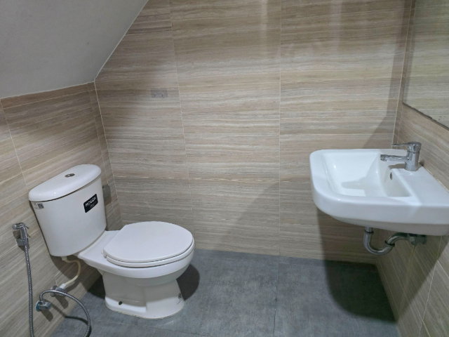 picture FOR RENT TOWNHOUSE PROPERTY 14000 BAHT per MONTH - 17/18