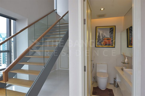Live the Luxury Style in a High-potential Location The Bangkok Sathorn near BTS Surasak