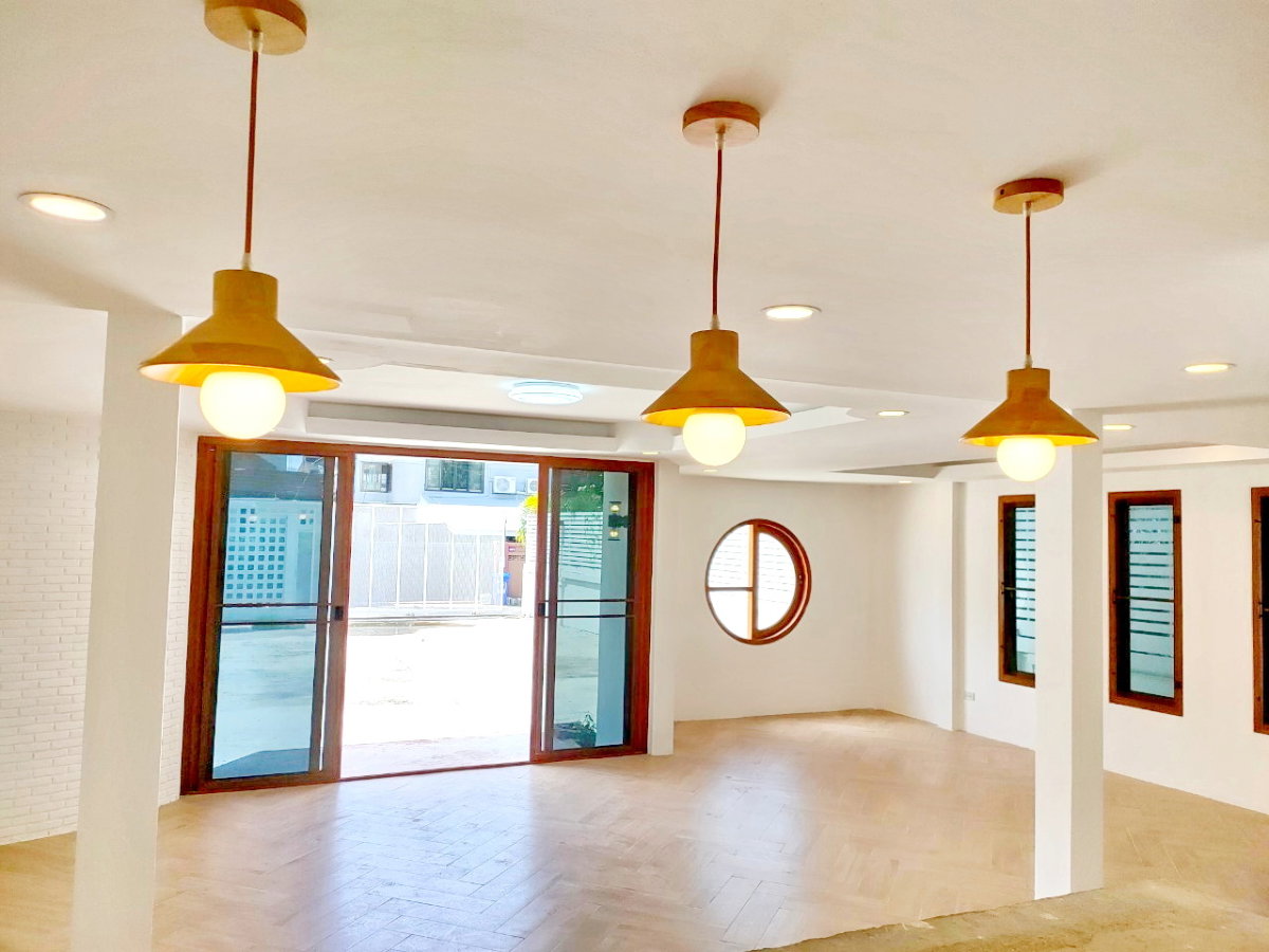 picture CB066, House for sale in Lat Phrao, 8-10 car parking, near MRT Mahadthai station. - 4/10