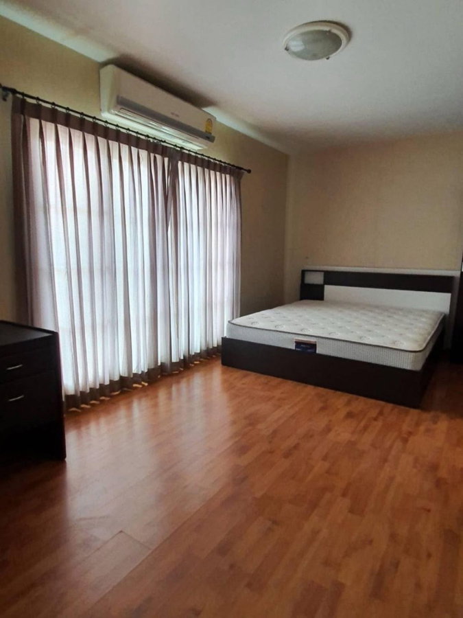 รูป 🏡✨ ให้เช่าบ้าน ลาดพร้าว – เลียบด่วนเอกมัย–รามอินทรา ✨🏡 3.5 ชั้น ⭐ บ้านหลังมุม เป็นส่วนตัว - รูปที่ 4/10