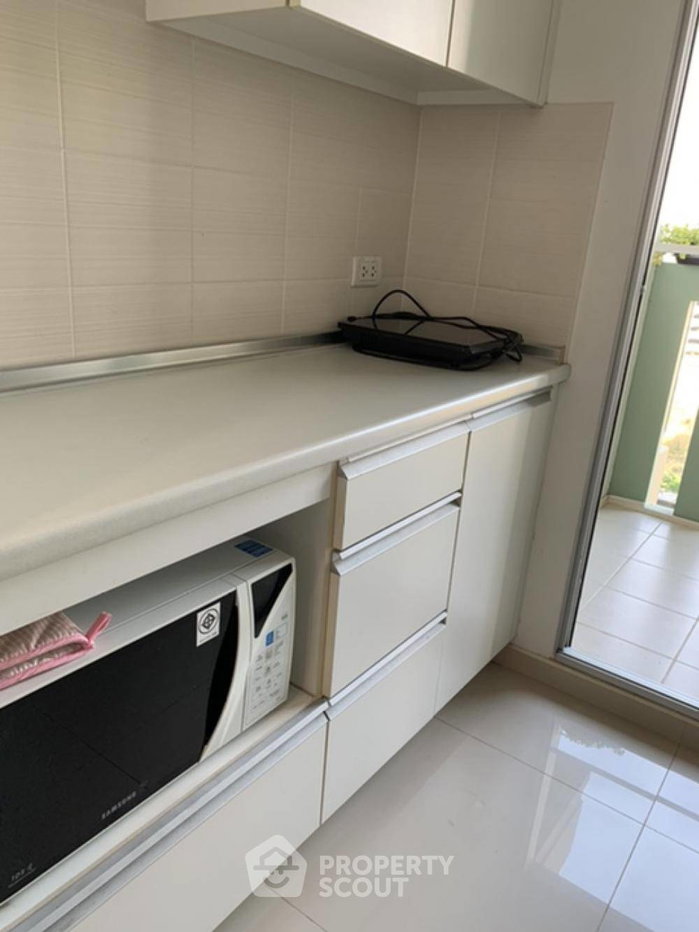 picture 1-BR Condo 37 Sqm, Lumpini Place Rama 9–Ratchada, Near MRT Phra Ram 9 (ID 811923) - 8/10