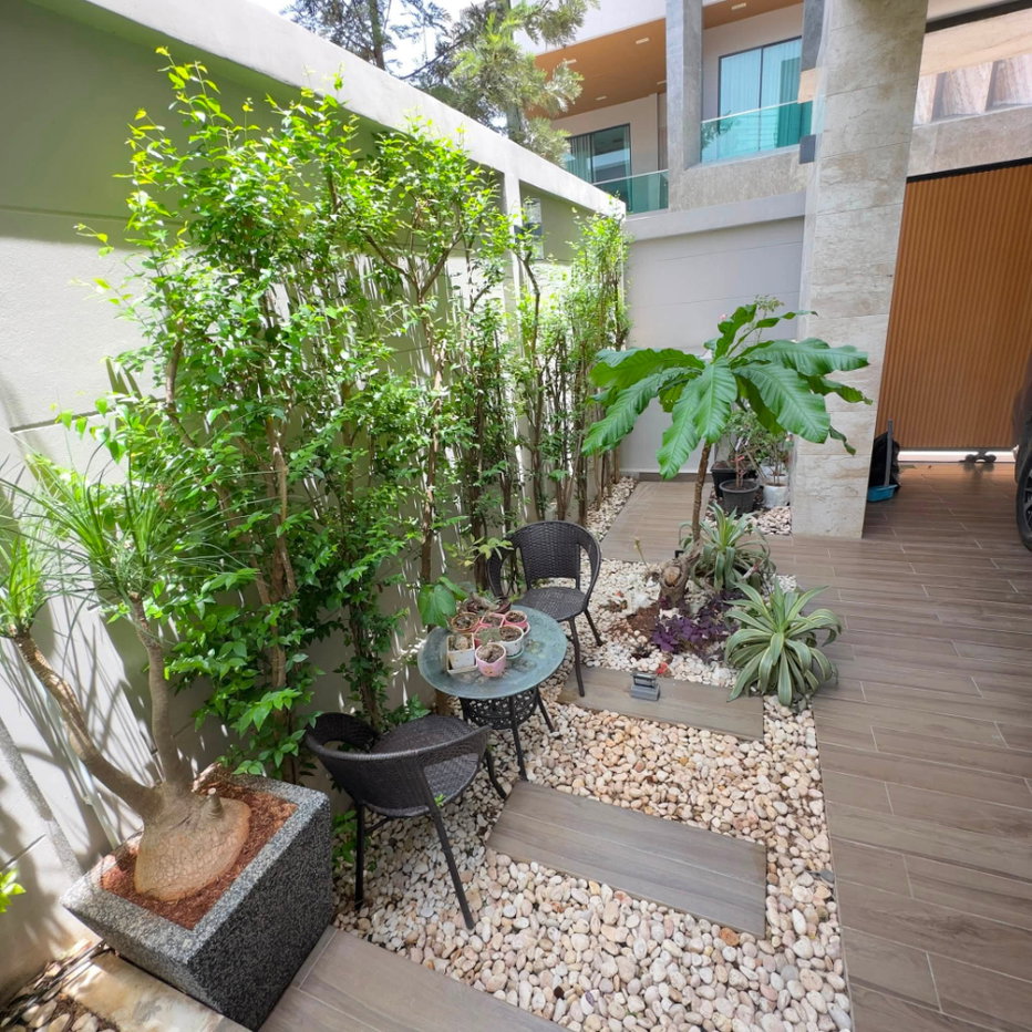 picture Luxury 2-Storey Modern Pool Villa Pattaya with premium decoration - Huay Yai zone - 40/48