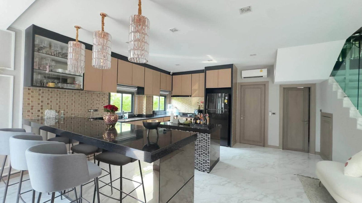 picture Luxury 2-Storey Modern Pool Villa Pattaya with premium decoration - Huay Yai zone - 25/48