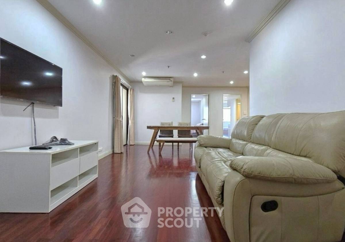 picture 2-BR 135 Sqm At Baan Suanpetch Condo Near BTS Phrom Phong (200m) (ID 3054581) - 1/5