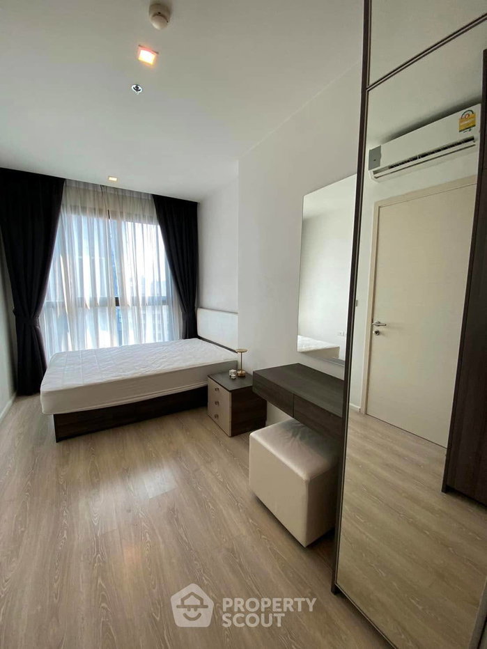 picture 1-BR Condo Quinn Condo Ratchada 17, 400m To MRT Sutthisan (ID 2066116) - 5/10
