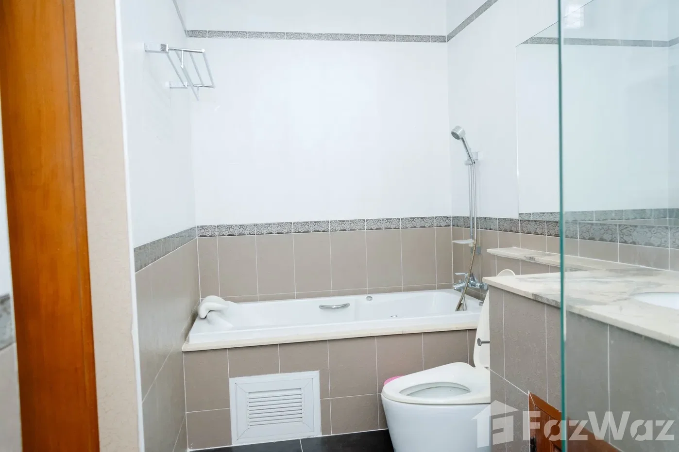 รูป ขาย บ้านเดี่ยว 6 ห้องนอน ในโครงการ อมร วิลเลจ 6545124 - รูปที่ 10/16