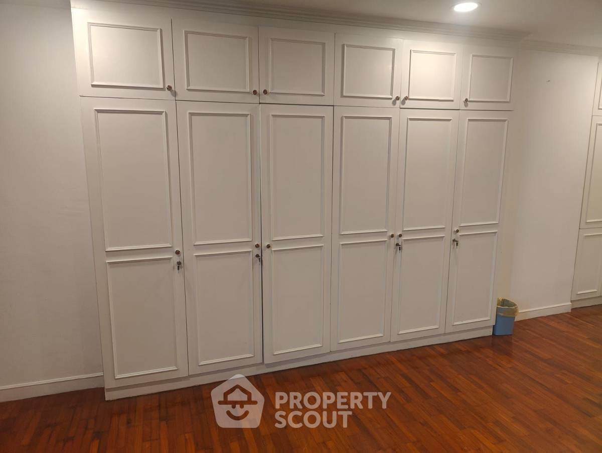 picture 3-BR 188 Sqm High-Floor At Empire House Condo,  BTS Ekkamai (ID 513656) - 4/15