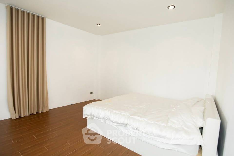 รูป วิลล่า 4 ห้องนอนให้เช่า ใน นาเกลือ พัทยา (296 ตร.ม.) (ID 3057367) - รูปที่ 12/15