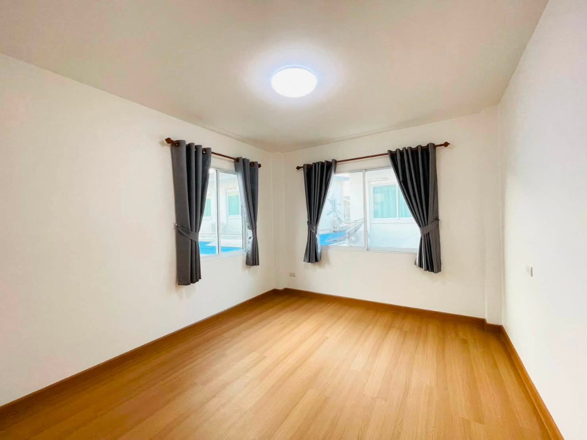 รูป ขายบ้านแฝดรีโนเวทใหม่ ม.เมโทรปาร์ค เขาน้ำซับ ม.เกษตร ศรีราชา - รูปที่ 10/16