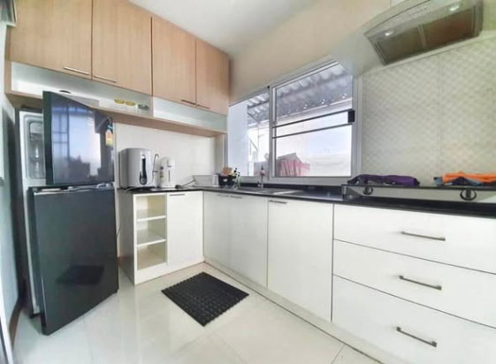 picture 2-Storey Detached House for Rent - 5/10