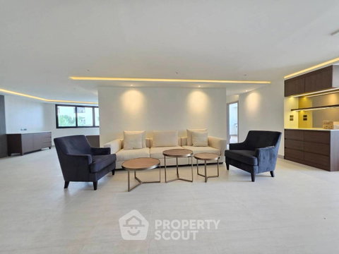 Well-Priced 3-BR 260 Sqm Condo At President Park, MRT Queen Sirikit (ID 2080975)