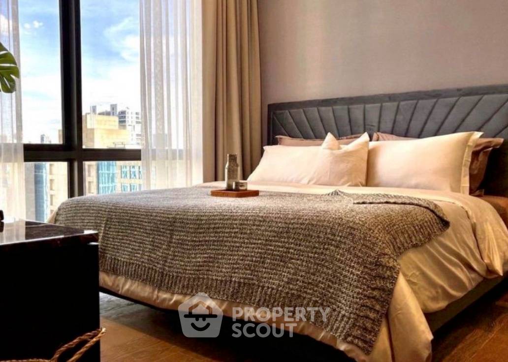 picture 1-BR 58 Sqm Condo At Muniq Langsuan, 10th Floor Near BTS Ratchadamri (ID 3054382) - 2/4