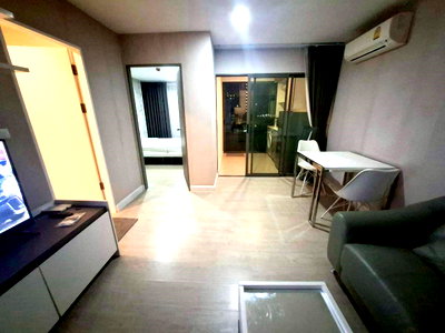 Condos for rent : For Rent: Metro Luxe Ratchada | Separate kitchen | Near MRT Huai Khwang | Ready to move in from 15 July 2026.