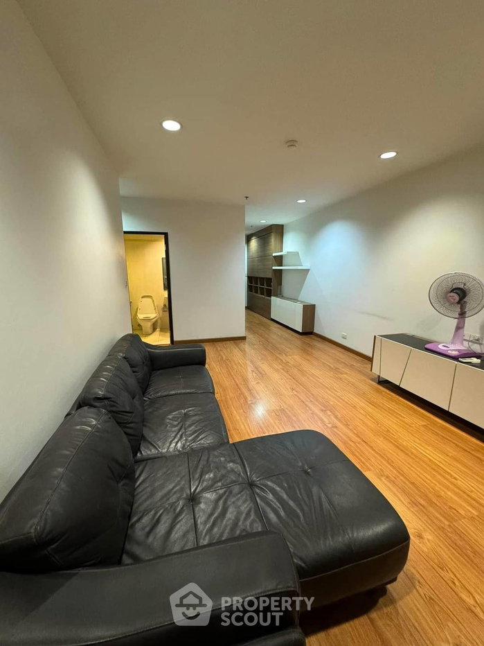 picture 19th-Floor 1-BR 63 Sqm Mb Grand Condominium Near BTS Saphan Khwai (ID 1565344) - 5/8