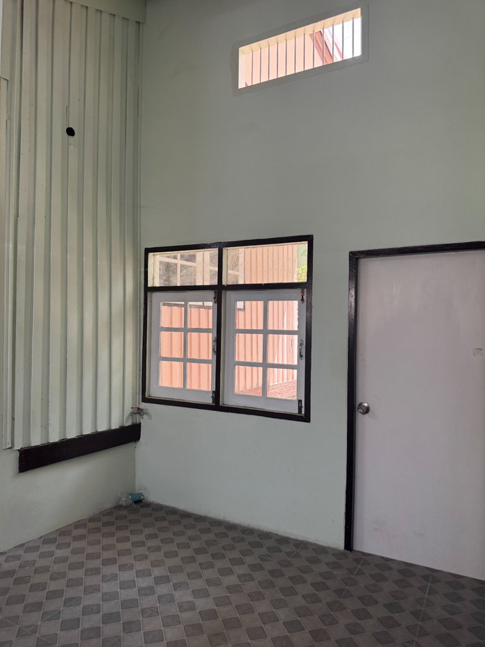 รูป บ้านให้เช่า 50 ตรว ซอยกาญจนาภิเษก 10 รามอินทรา 3 ห้องนอน 2 ห้องน้ำ แอร์ 2 ตัว - รูปที่ 9/9