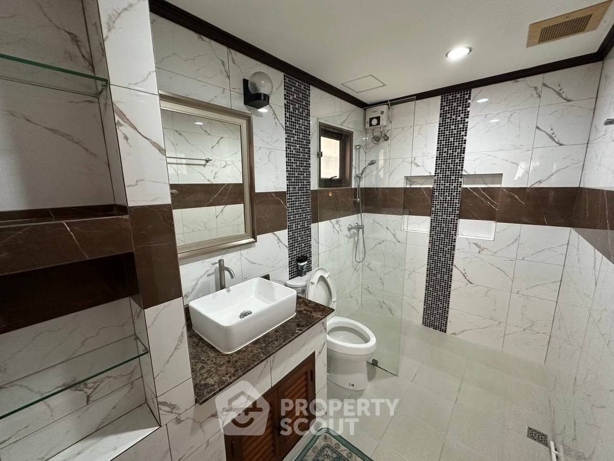 picture 23rd-Floor 2-BR 92 Sqm Condo At Top View Tower, 300m to BTS Thong Lor (ID 1972576) - 6/7