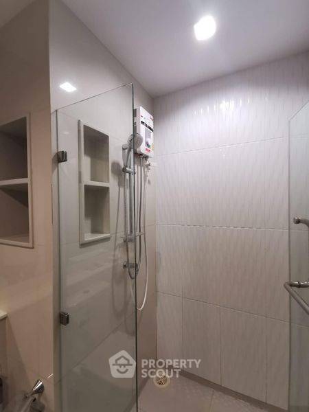 picture 1-BR Condo At Life Ladprao, High-Floor 27th Near BTS Ha Yaek Lat Phrao (ID 1838208) - 2/5