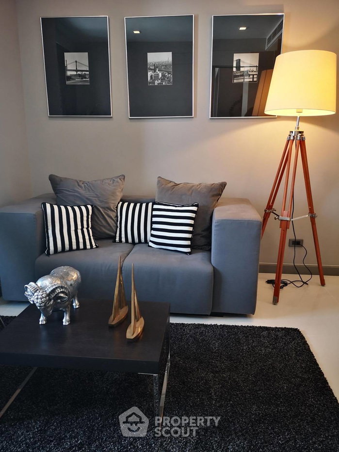 picture Pet-Friendly 1-BR 52 Sqm Condo At M Silom, 400m To BTS Chong Nonsi (ID 1508401) - 7/11