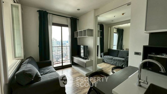 รูปภาพ High-Floor 1-BR Condo At Wyne By Sansiri, 400m To BTS Phra Khanong (ID 3057274)